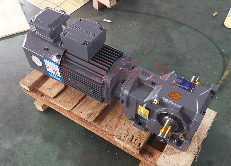 K37系列減速機輸入配變頻電機，輸出雙軸A+B 實物照片