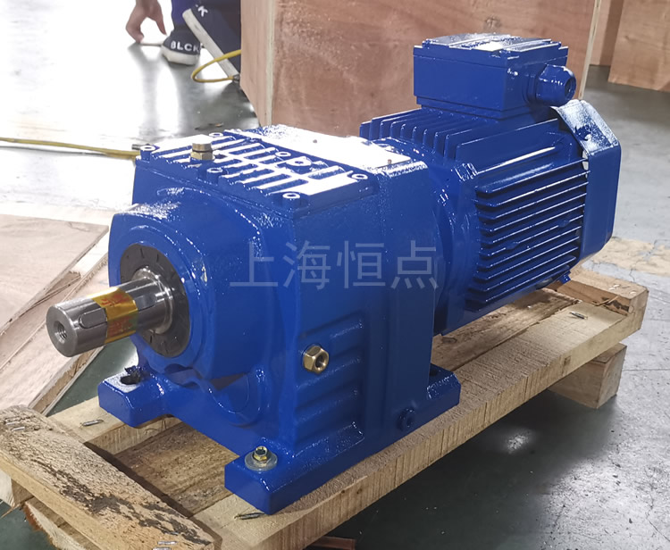 R47系列減速機配電機，藍色油漆實物照片