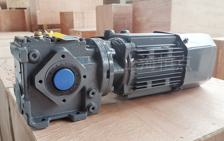 SA37系列減速機，配電機，灰色油漆 實物照片