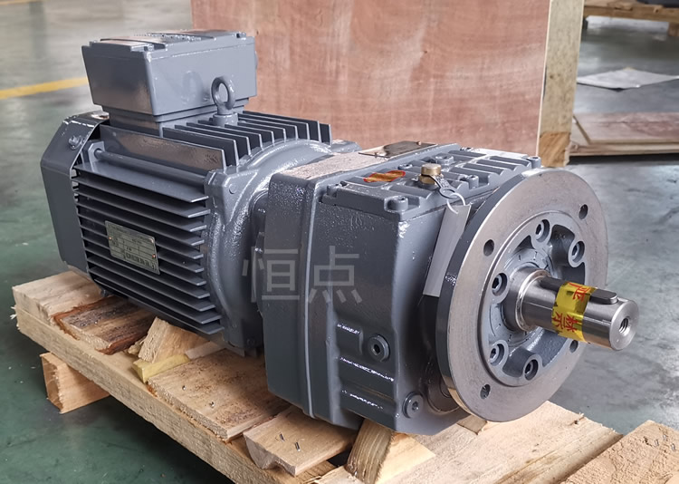 RF47系列減速機配直聯電機，立式安裝 輸出法蘭+軸 實物圖