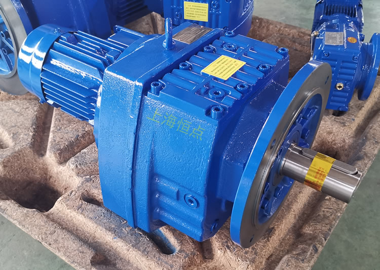 RF87減速機，立式安裝，輸入配電機，實物照片如下