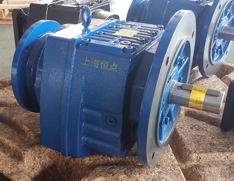 RF87減速機，輸入配法蘭B5端蓋，立式法蘭輸出，實物照片